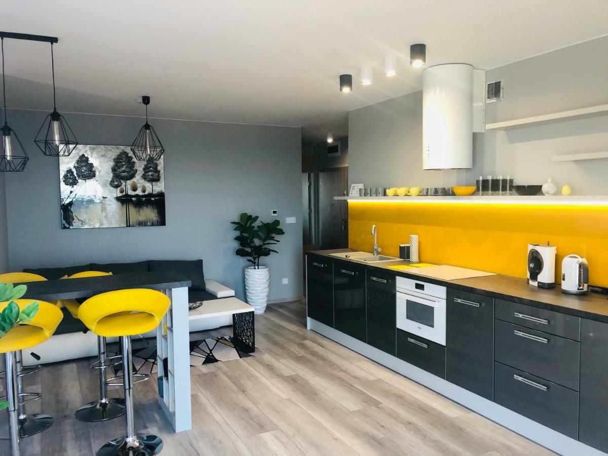 Apartament Elegance Yellow Rewal Dış mekan fotoğraf