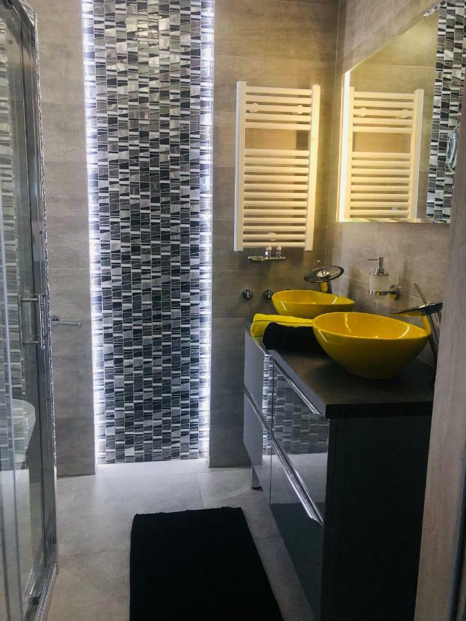 Apartament Elegance Yellow Rewal Dış mekan fotoğraf