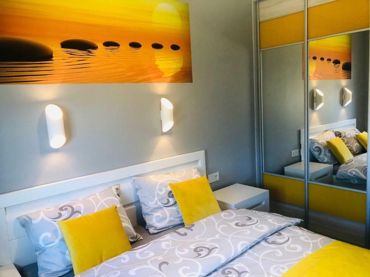 Apartament Elegance Yellow Rewal Dış mekan fotoğraf